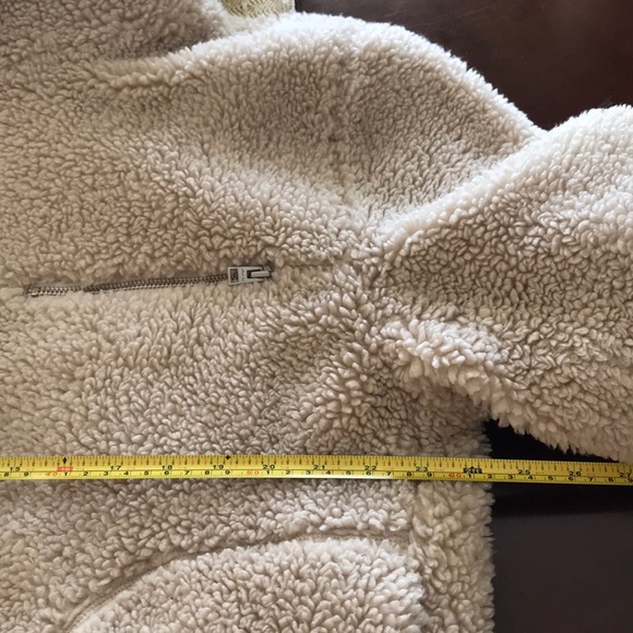 Aritzia zip up teddy jacket - Picture 4 of 5